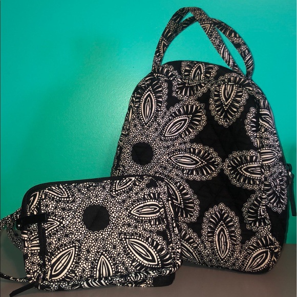 Vera Bradley Handbags - 💞Final Price💞 Blanco Boquet Crossbody